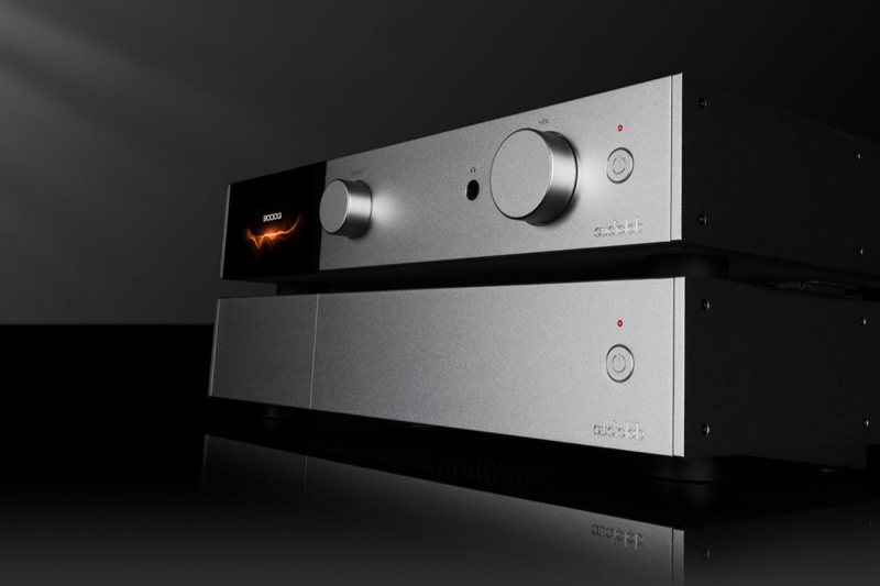 Audiolab 9000Q и 9000P – флагманские предусилитель и стереоусилитель мощности