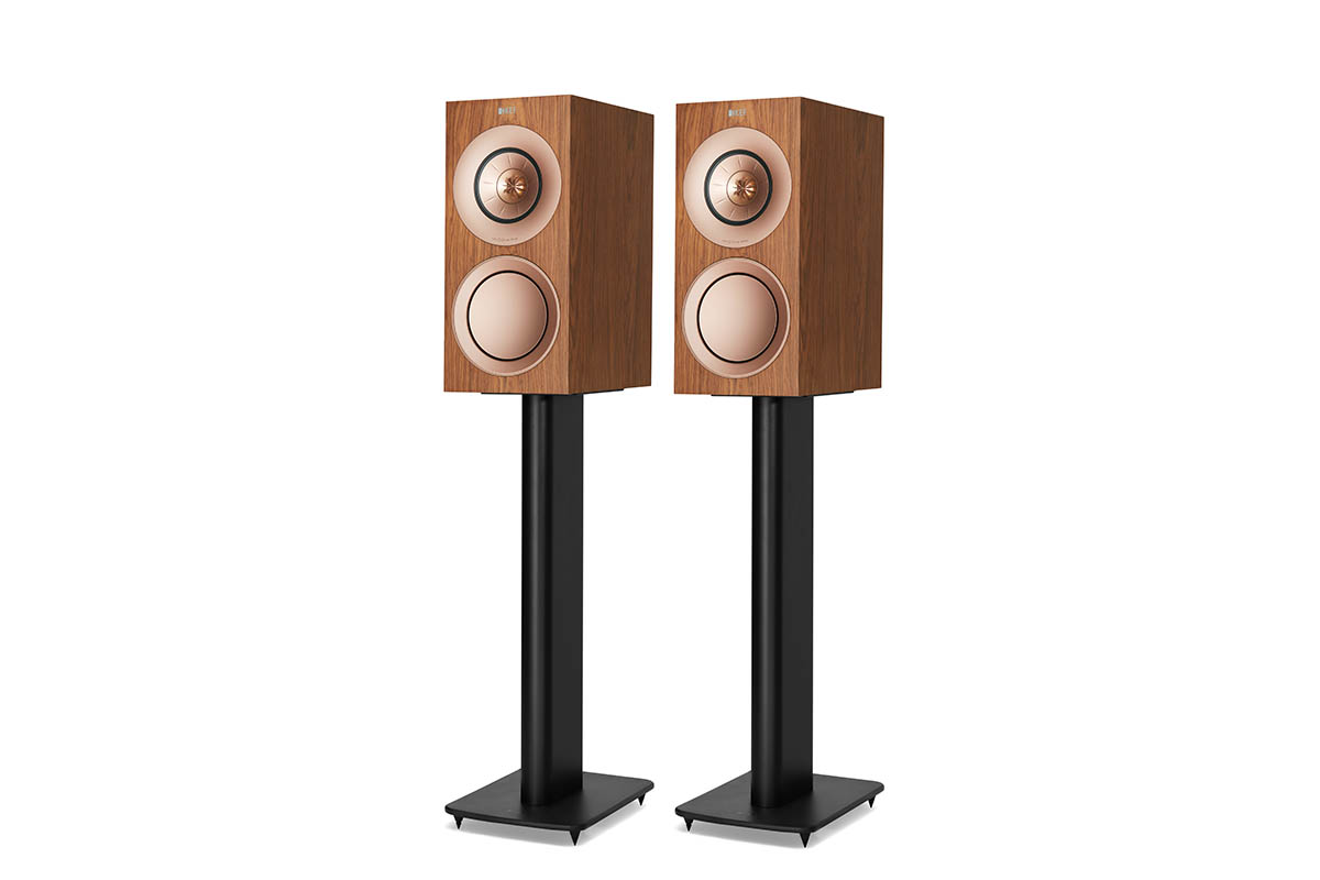 R3-Walnut-AngleOnStand-01.jpg R3-Walnut-AngleOnStand-01.jpg