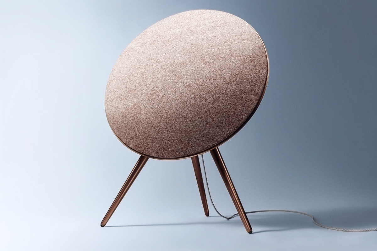 Beosound A9 Sienna Brown с текстильной отделкой Woolscape Mineral Red