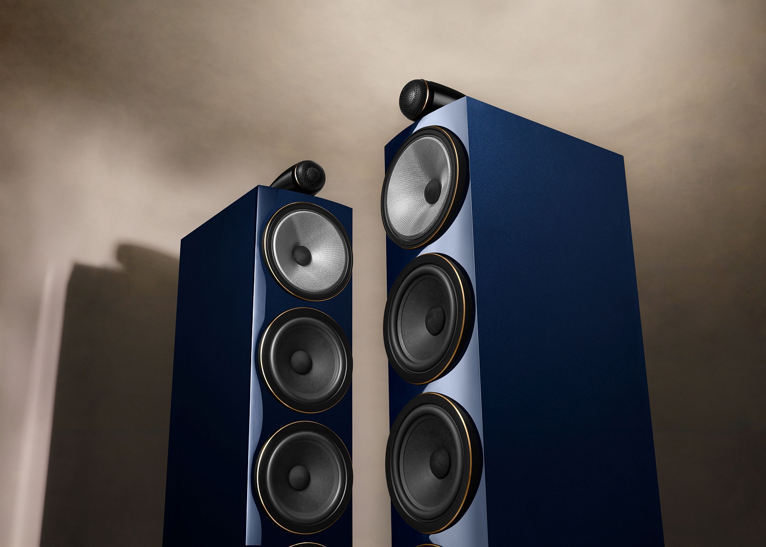 Bowers & Wilkins 702 S3 Signature