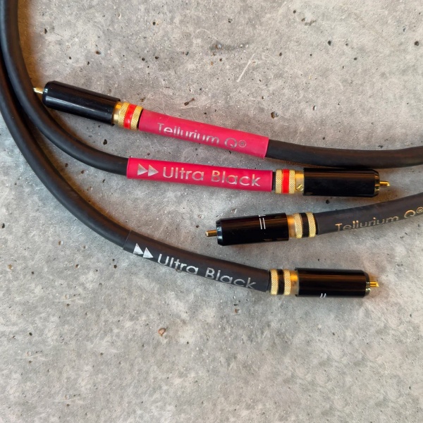 Tellurium Q Ultra Black RCA 1M – витринный образец